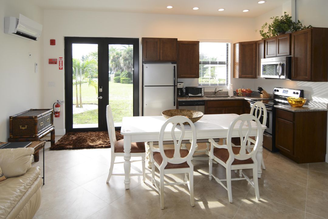 Recently Rented: $3,000 (1 beds, 1 baths, 540 Square Feet)