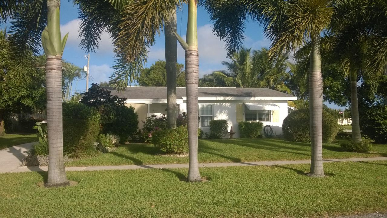 Недавно продано: $170,000 (3 спален, 2 ванн, 1305 Квадратных фут)