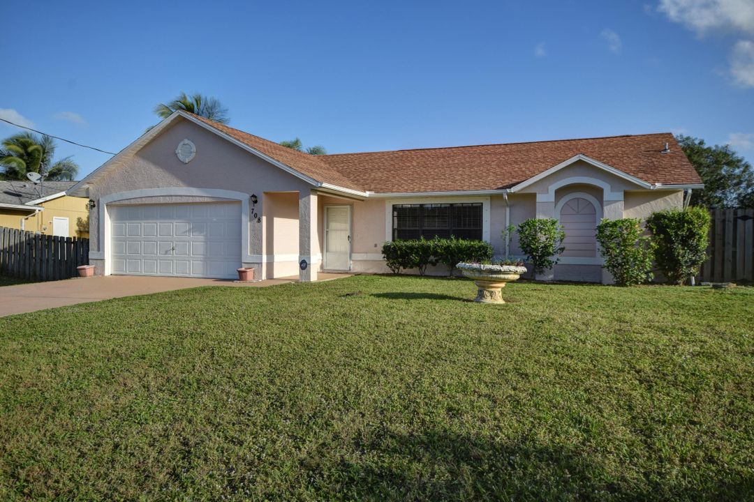 Recently Sold: $149,500 (3 beds, 2 baths, 1423 Square Feet)