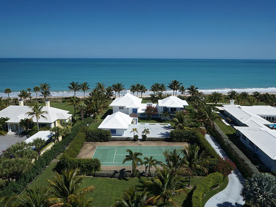 最近售出: $4,275,000 (5 贝兹, 5 浴室, 5294 平方英尺)