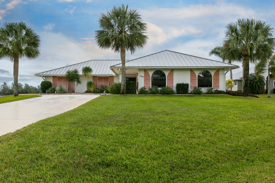 Recently Sold: $825,000 (3 beds, 3 baths, 2380 Square Feet)