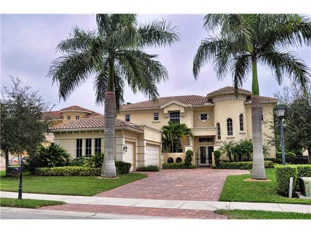 Vendido Recientemente: $1,250,000 (5 camas, 4 baños, 4459 Pies cuadrados)