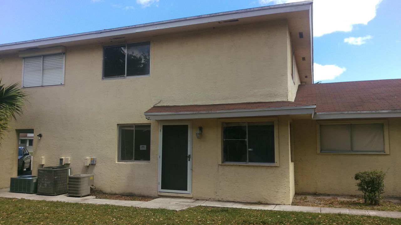Recently Sold: $38,900 (2 beds, 1 baths, 980 Square Feet)