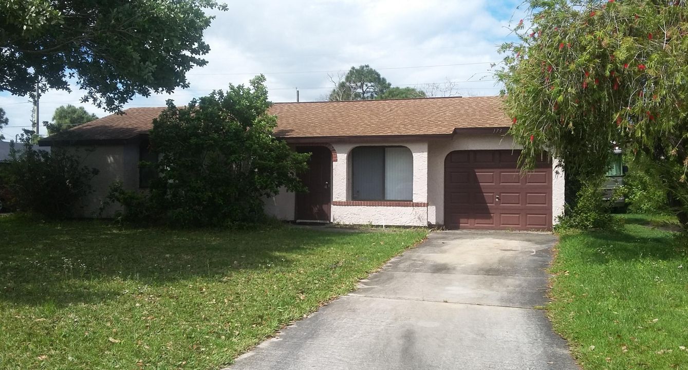 Recently Sold: $77,500 (3 beds, 2 baths, 957 Square Feet)