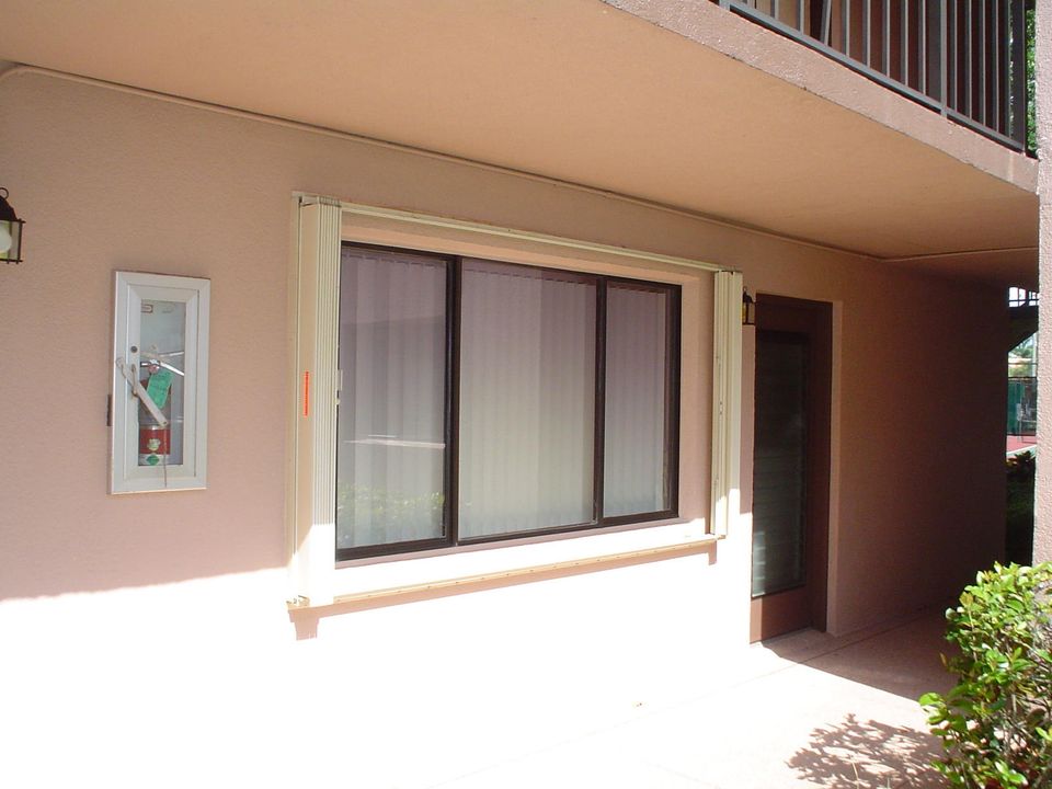 Vendido Recientemente: $107,000 (2 camas, 2 baños, 1100 Pies cuadrados)