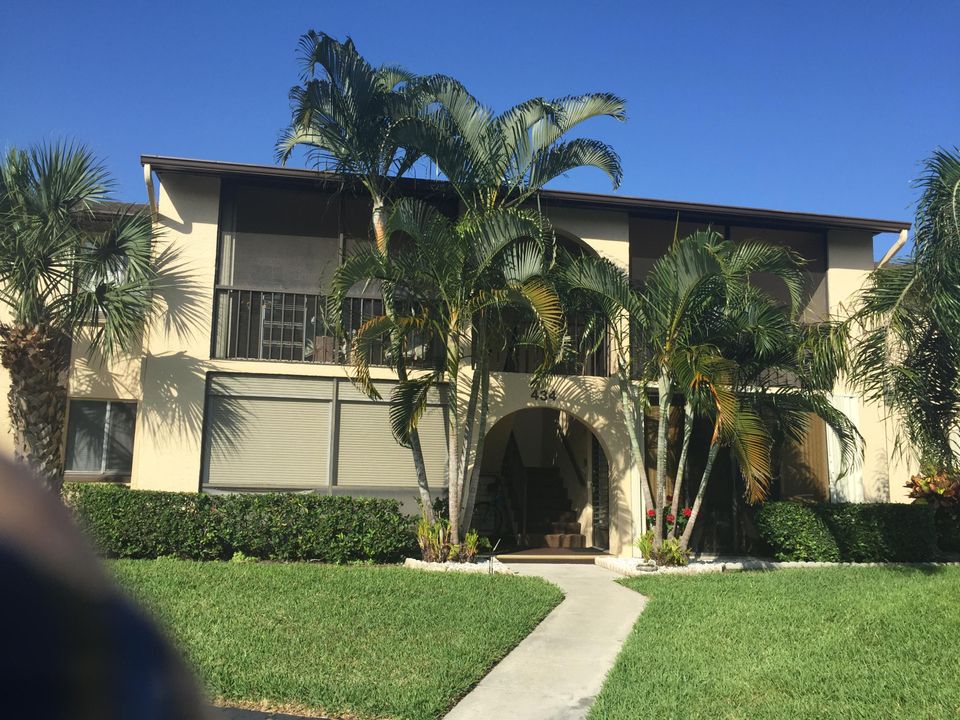 Recently Sold: $65,000 (2 beds, 2 baths, 929 Square Feet)