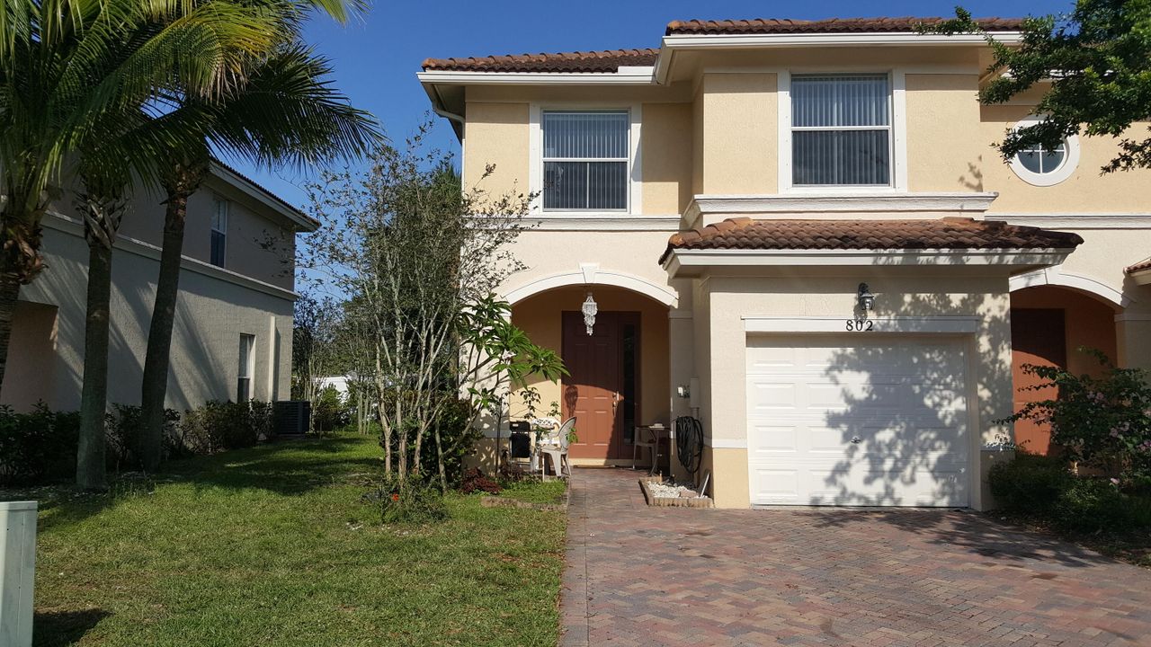 Recently Sold: $174,900 (3 beds, 2 baths, 1573 Square Feet)