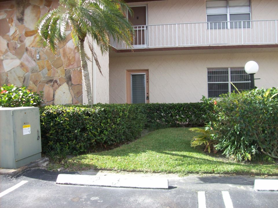 Recently Sold: $73,900 (2 beds, 2 baths, 1088 Square Feet)