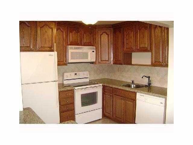 Recently Rented: $900 (1 beds, 1 baths, 760 Square Feet)