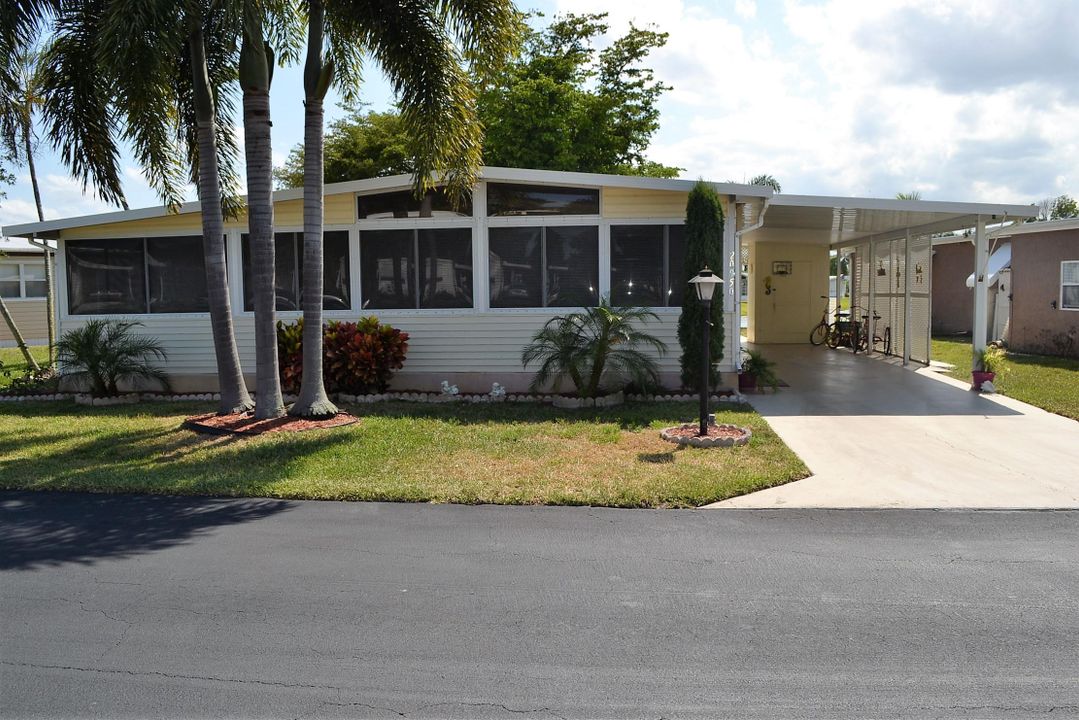 最近售出: $79,900 (2 贝兹, 2 浴室, 1056 平方英尺)