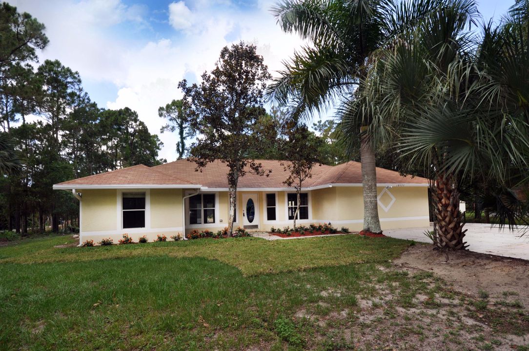 Recently Sold: $479,999 (4 beds, 4 baths, 2575 Square Feet)