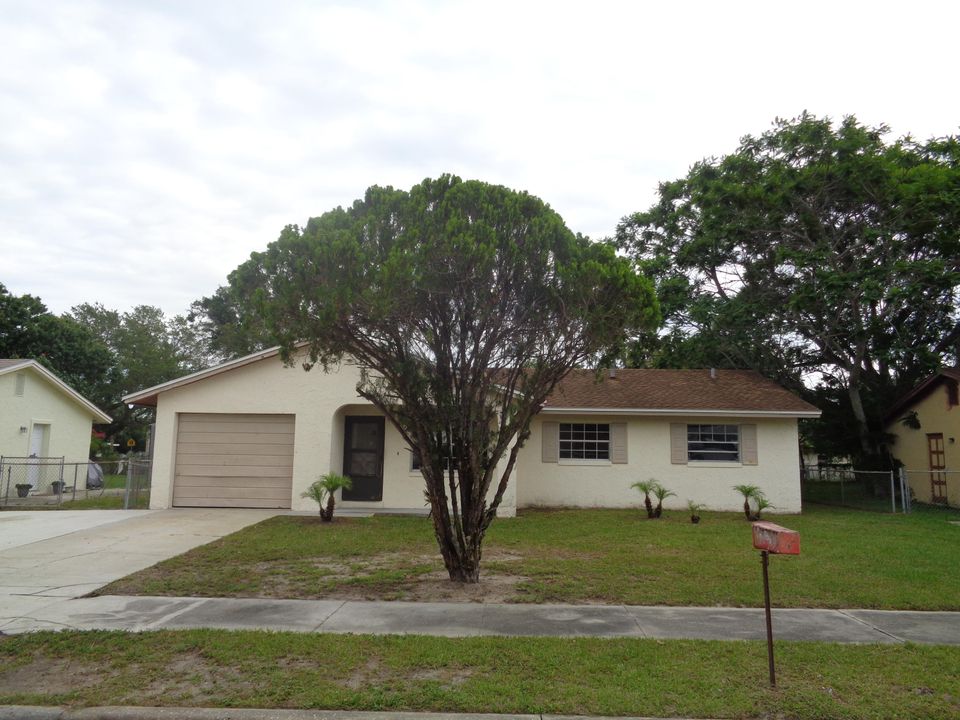 Недавно продано: $59,900 (4 спален, 2 ванн, 1247 Квадратных фут)