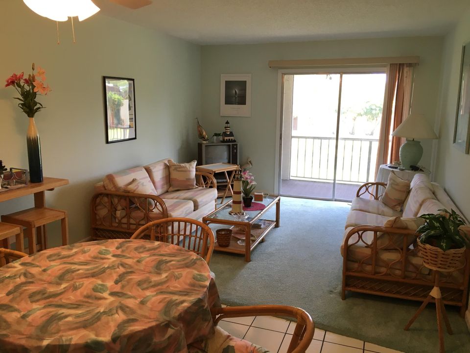 Recently Sold: $65,000 (2 beds, 1 baths, 728 Square Feet)