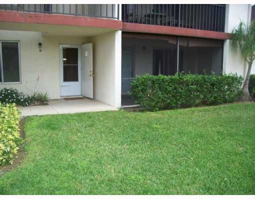 最近租的: $1,300 (2 贝兹, 2 浴室, 860 平方英尺)