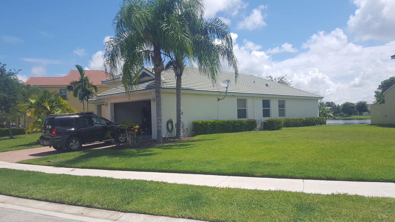 Vendido Recientemente: $289,500 (3 camas, 2 baños, 1825 Pies cuadrados)