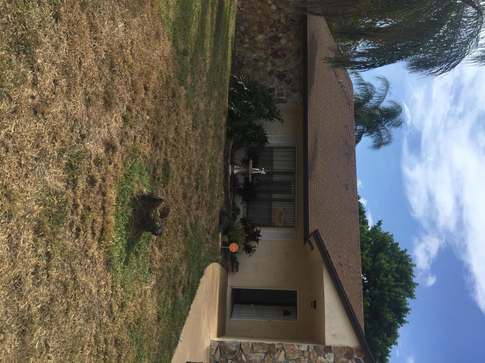 Recently Sold: $199,000 (3 beds, 2 baths, 1638 Square Feet)