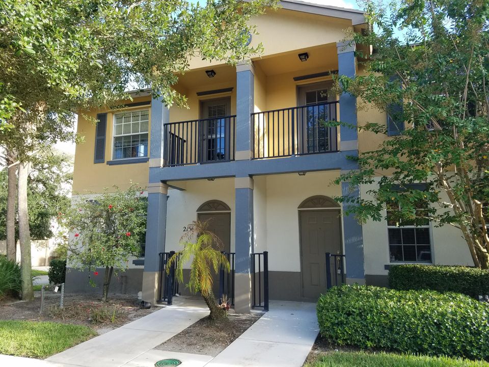 Vendido Recientemente: $136,700 (3 camas, 2 baños, 1350 Pies cuadrados)