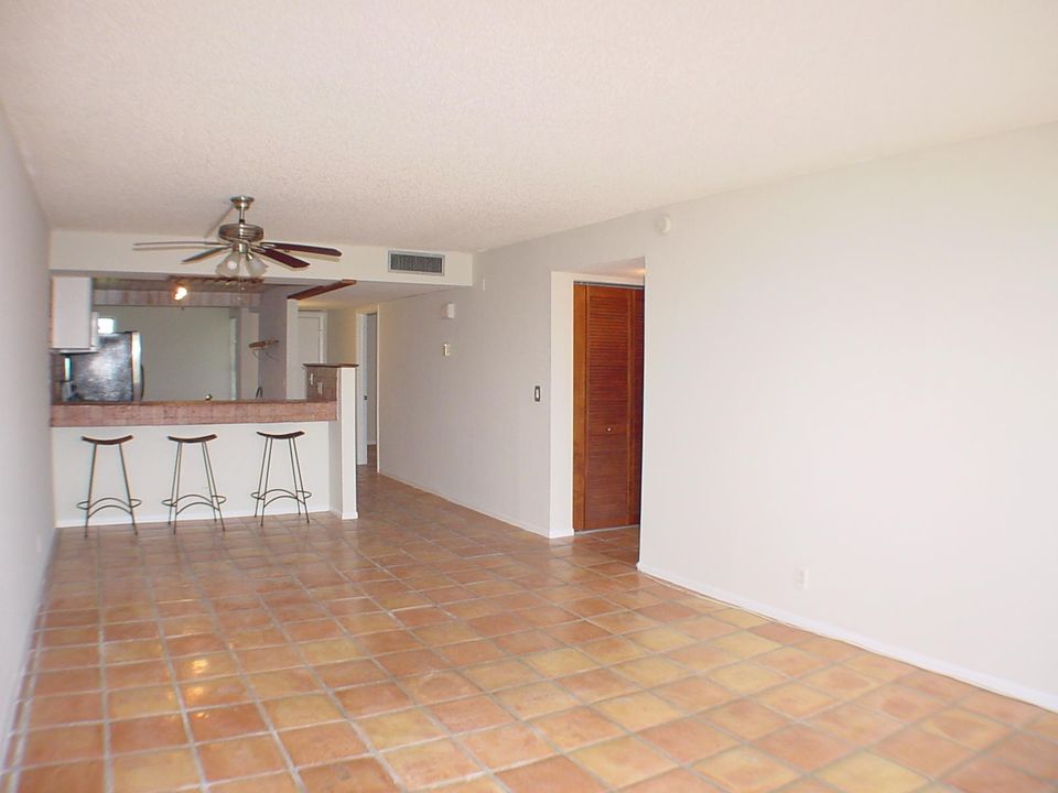 Recently Rented: $1,495 (2 beds, 2 baths, 1095 Square Feet)