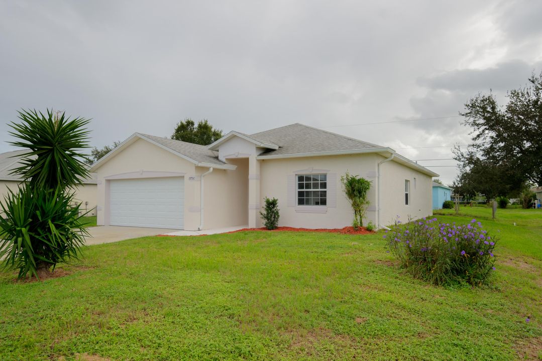 Recently Sold: $158,000 (3 beds, 2 baths, 1687 Square Feet)