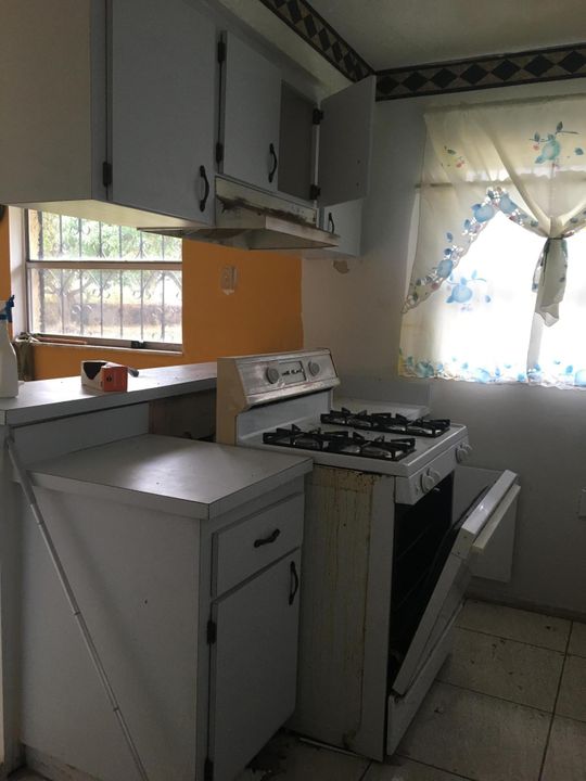 Active With Contract: $57,500 (4 beds, 1 baths, 1456 Square Feet)