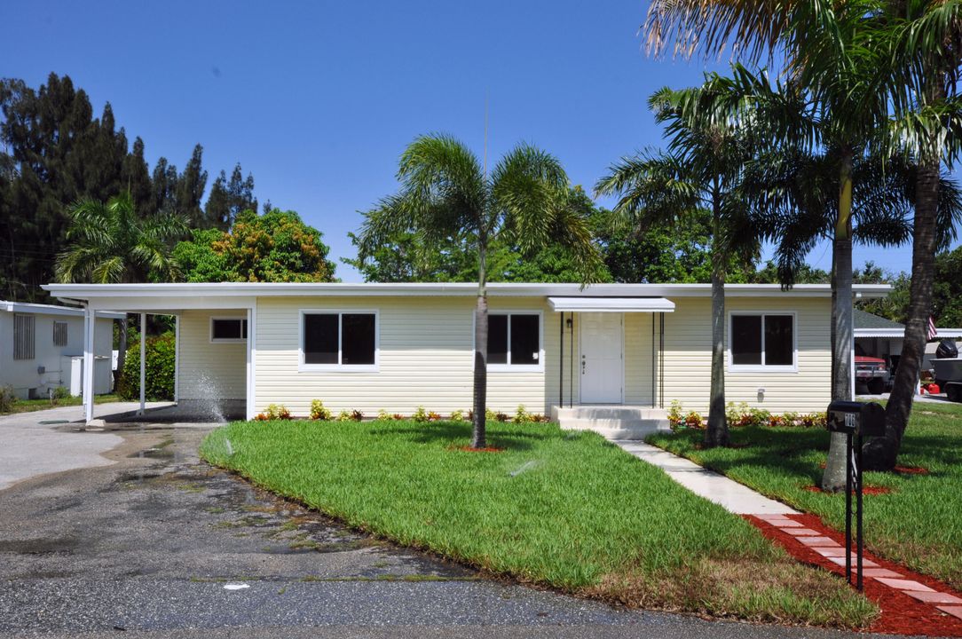 Recently Rented: $1,800 (3 beds, 2 baths, 1552 Square Feet)