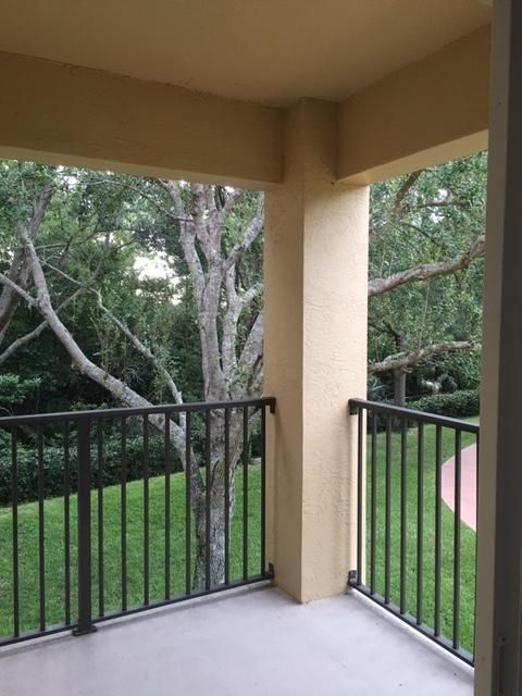 Recently Rented: $1,350 (2 beds, 2 baths, 1126 Square Feet)