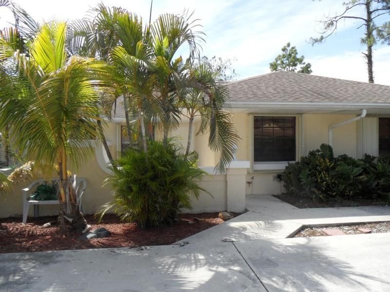 Recently Sold: $210,000 (2 beds, 2 baths, 1040 Square Feet)