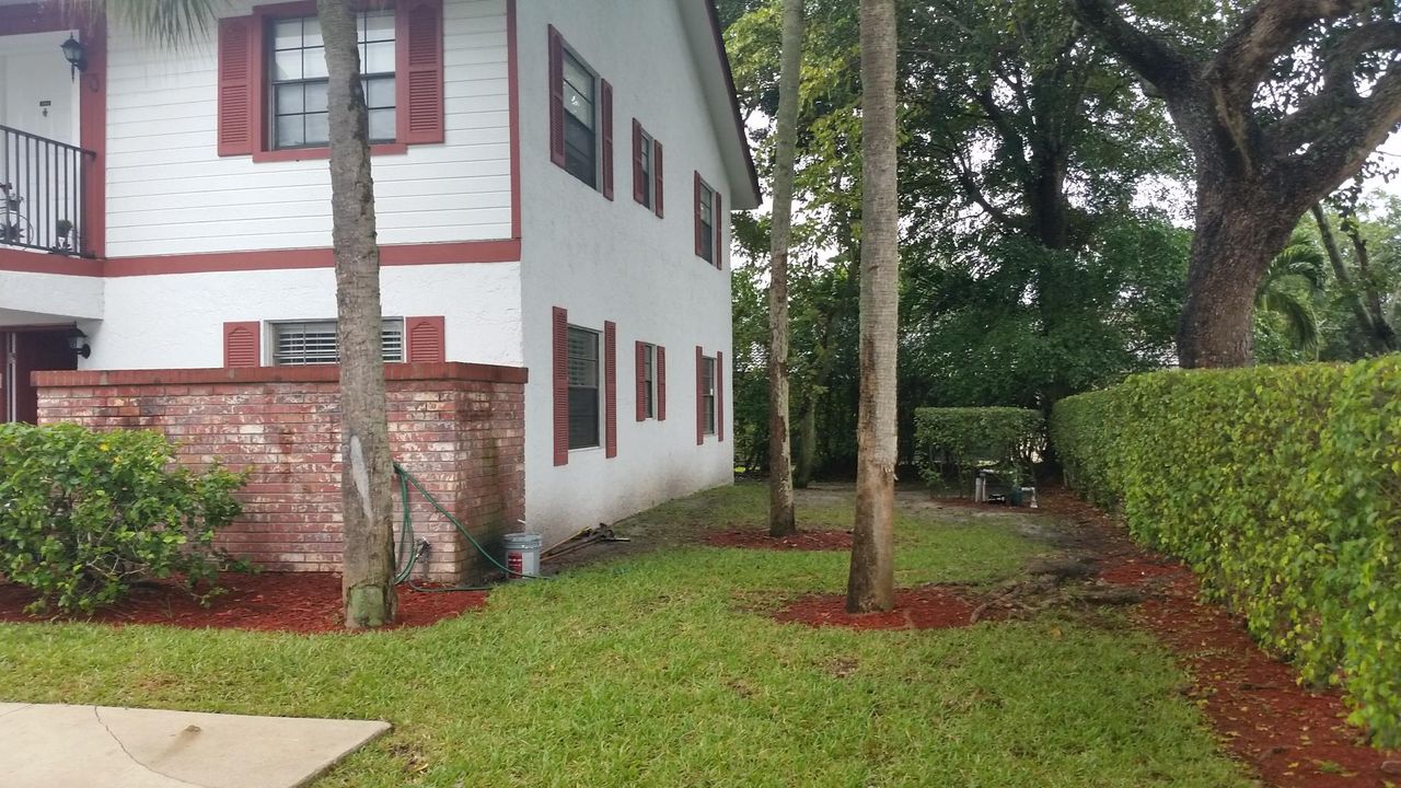 Recently Rented: $1,375 (2 beds, 2 baths, 850 Square Feet)