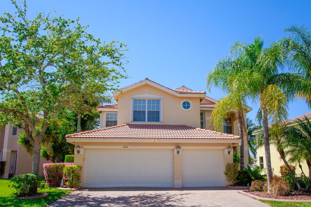 Recently Sold: $409,000 (6 beds, 4 baths, 3424 Square Feet)