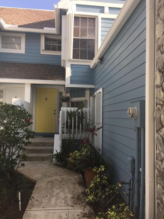 Recently Rented: $4,500 (2 beds, 2 baths, 1431 Square Feet)