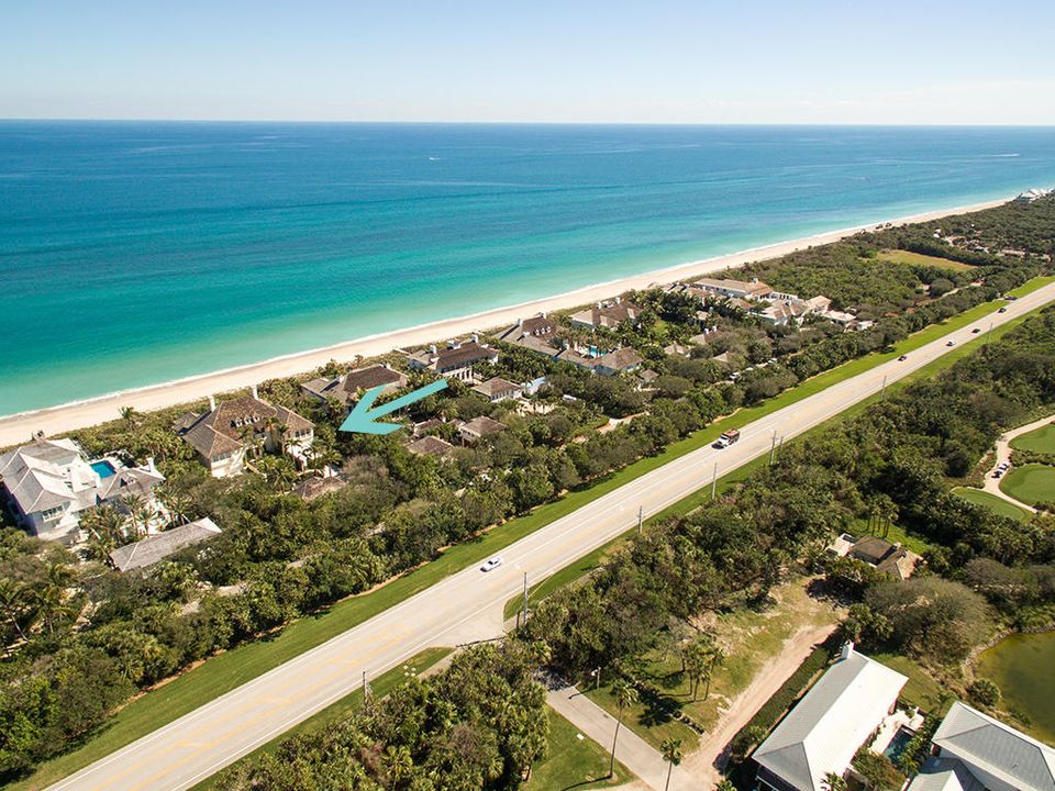 Recently Sold: $7,950,000 (7 beds, 6 baths, 9272 Square Feet)