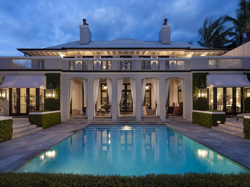 Recently Sold: $7,500,000 (5 beds, 9 baths, 8416 Square Feet)