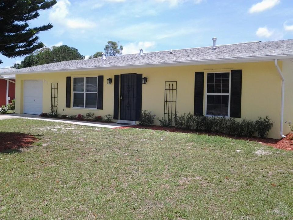 Recently Sold: $136,000 (2 beds, 2 baths, 930 Square Feet)