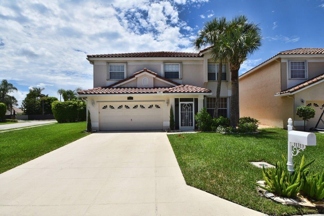 Recently Sold: $462,500 (4 beds, 3 baths, 2801 Square Feet)