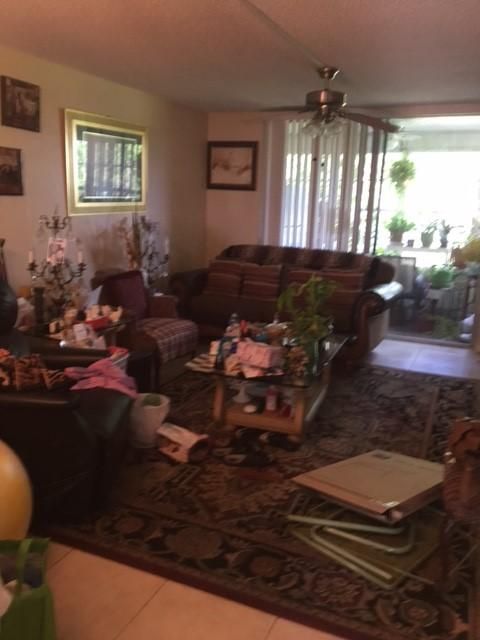 最近售出: $35,500 (1 贝兹, 1 浴室, 933 平方英尺)