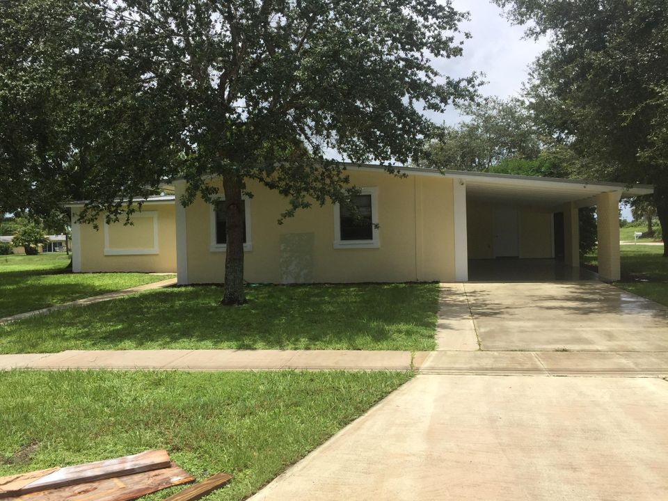 Recently Sold: $162,500 (3 beds, 2 baths, 1167 Square Feet)