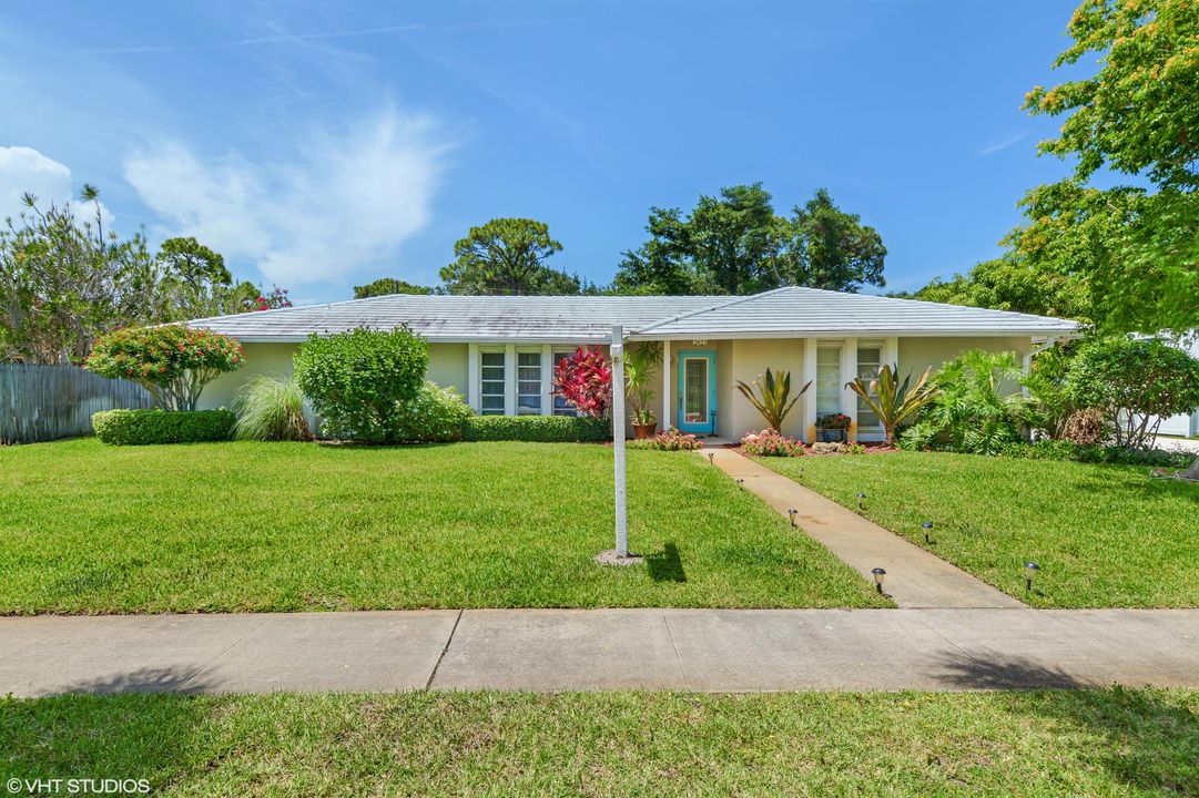 Recently Sold: $519,900 (4 beds, 2 baths, 2235 Square Feet)