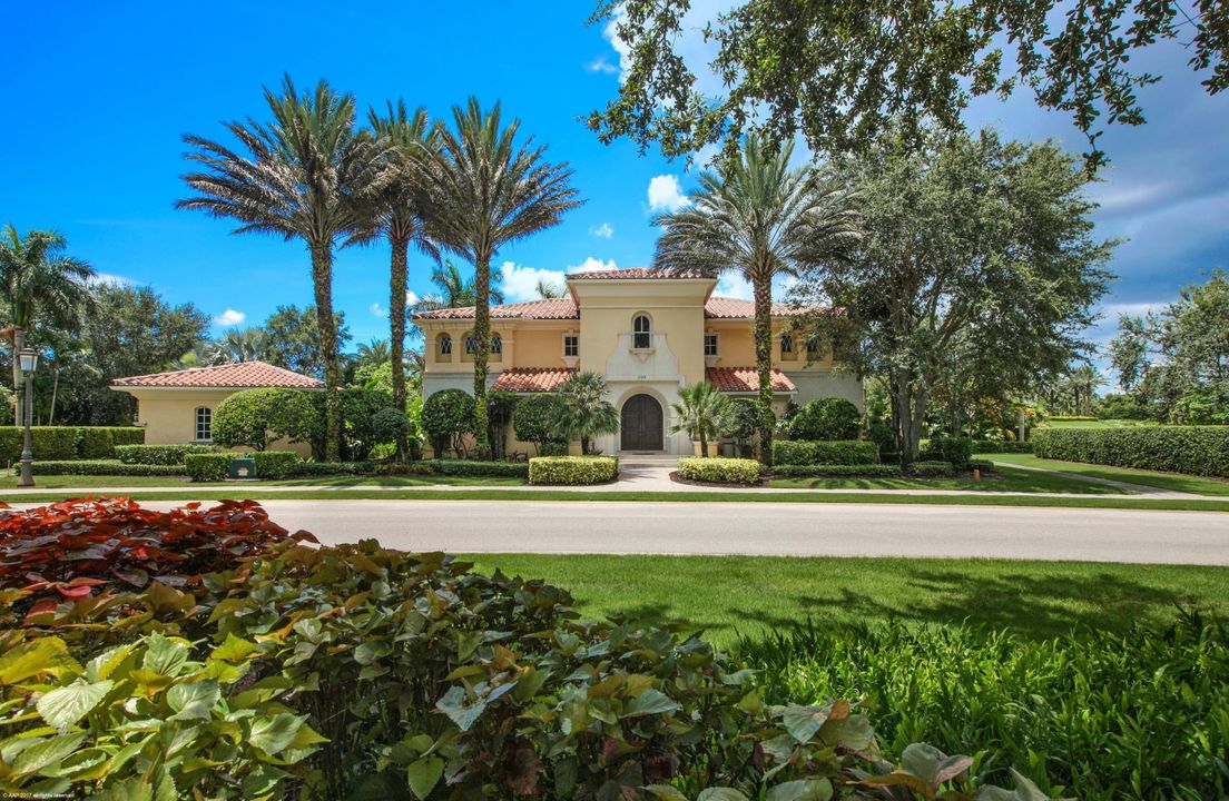 Recently Rented: $15,000 (4 beds, 4 baths, 6081 Square Feet)