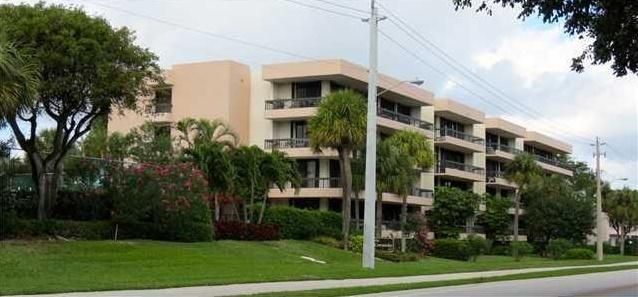 Recently Rented: $3,500 (2 beds, 2 baths, 1394 Square Feet)