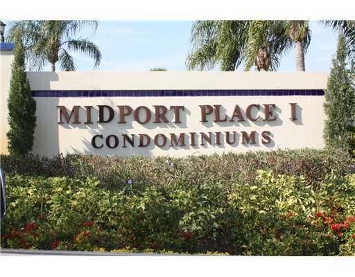 Recently Rented: $995 (1 beds, 1 baths, 705 Square Feet)