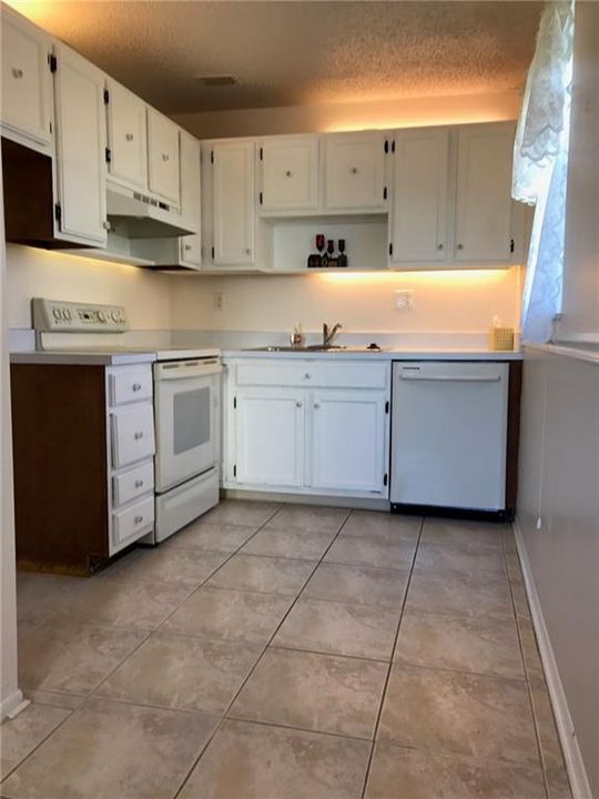 Recently Sold: $59,500 (1 beds, 1 baths, 747 Square Feet)
