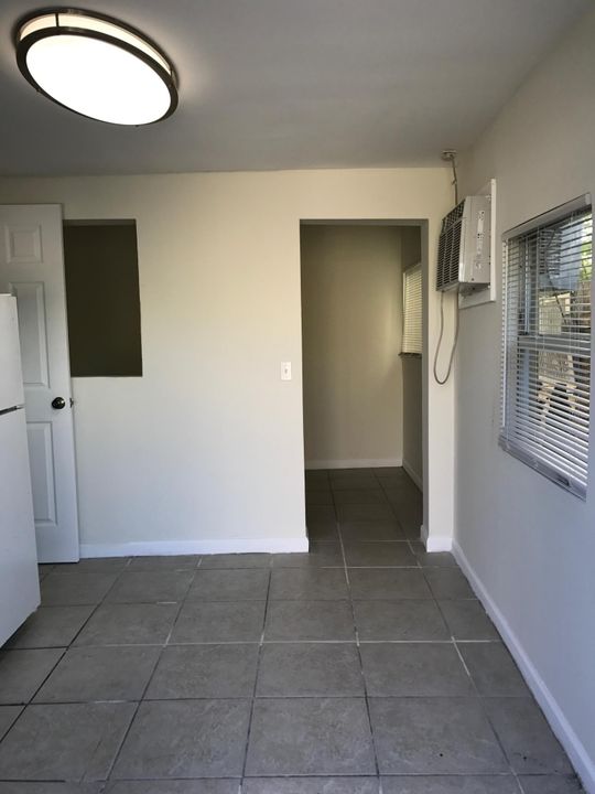 Recently Rented: $700 (1 beds, 1 baths, 140 Square Feet)