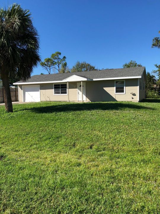 Недавно продано: $158,000 (4 спален, 2 ванн, 1565 Квадратных фут)