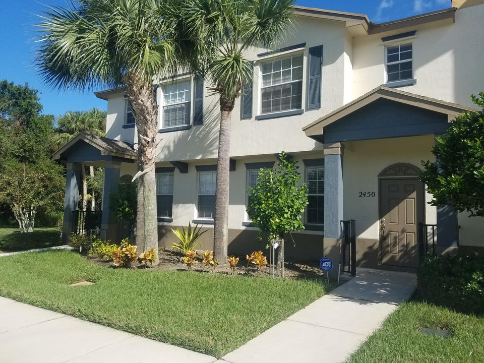 Recently Rented: $1,200 (3 beds, 2 baths, 1378 Square Feet)