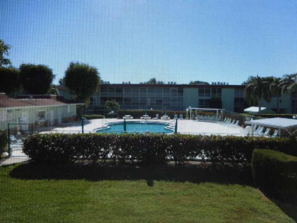 Recently Sold: $55,000 (2 beds, 1 baths, 865 Square Feet)