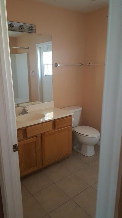 Недавно арендовано: $1,700 (4 спален, 2 ванн, 2236 Квадратных фут)
