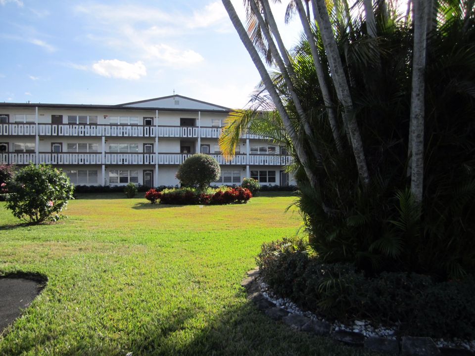 Recently Sold: $39,950 (1 beds, 1 baths, 715 Square Feet)