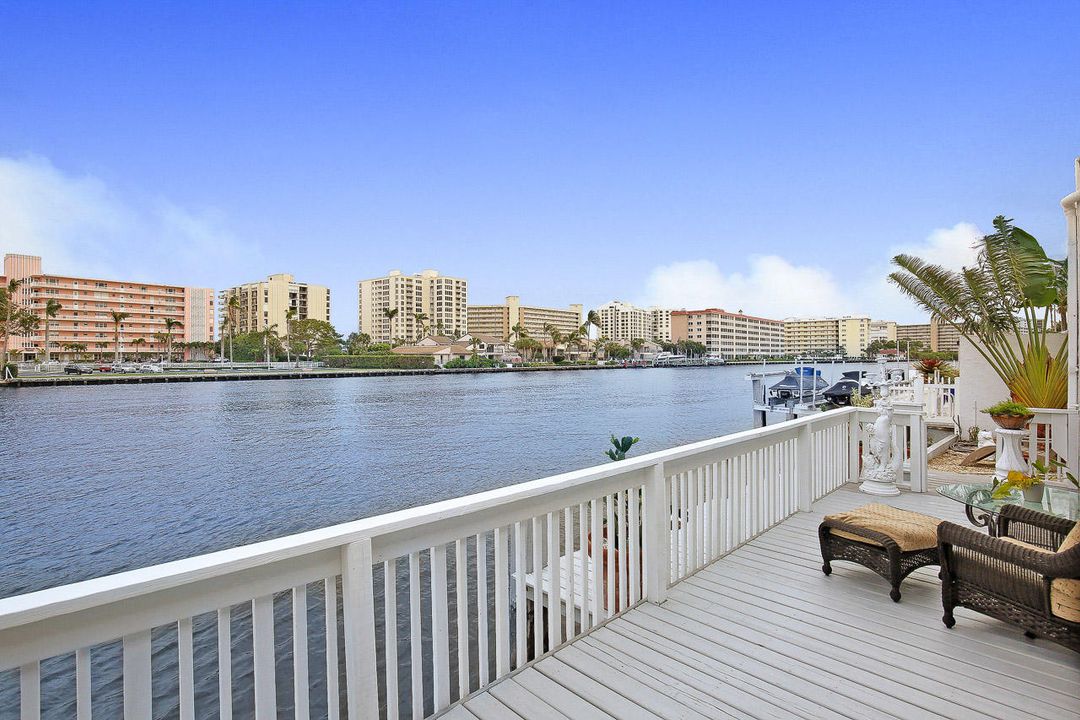 Recently Rented: $5,200 (3 beds, 3 baths, 2474 Square Feet)