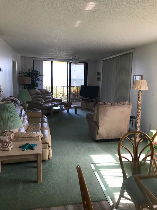 Recently Rented: $3,000 (2 beds, 2 baths, 1162 Square Feet)