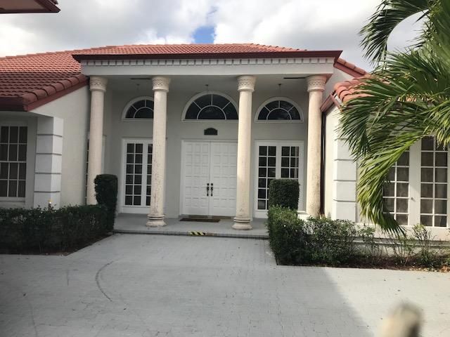 Recently Sold: $975,000 (4 beds, 4 baths, 4630 Square Feet)